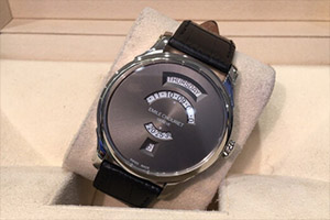 艾米龙手表保值吗 小众品牌回收不理想？