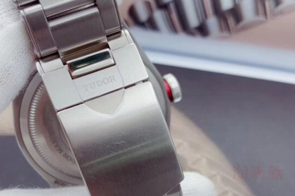 二手帝舵碧湾系列精钢机械手表表带细节展示