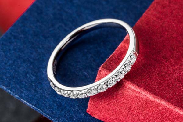 2千的钻石戒指回收多少钱 品质好价格高