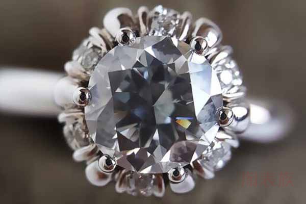 国产品牌金店钻石回收多少钱一克